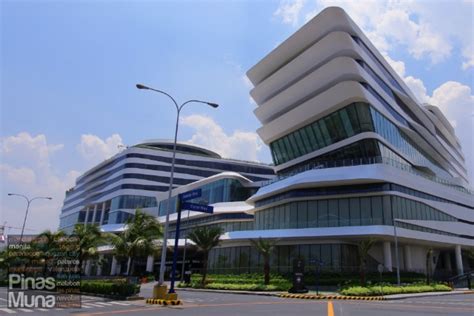 conrad hotel mall of asia